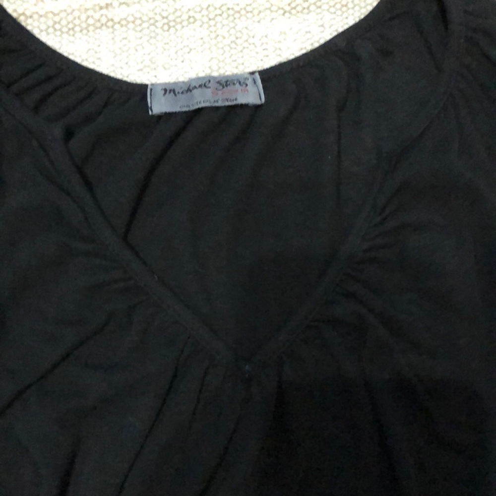 Michael stars black v neck tee